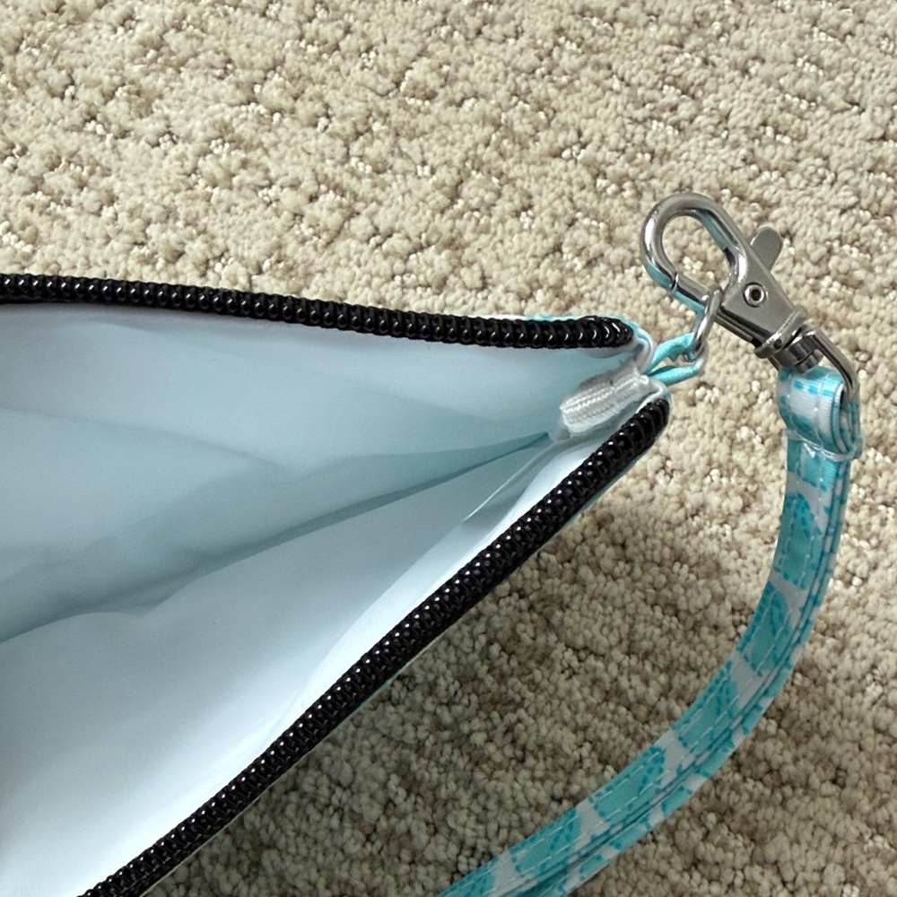 Scout Aqua and White Wristlet NWT - Picture 6 of 6